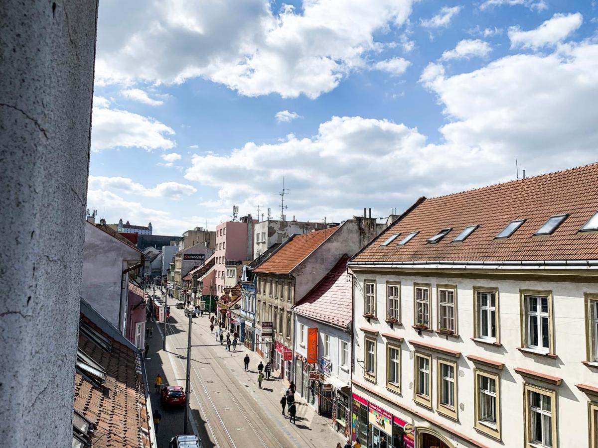 Gorgeous City Center Apartment In Bratislava With Free Parking 외부 사진