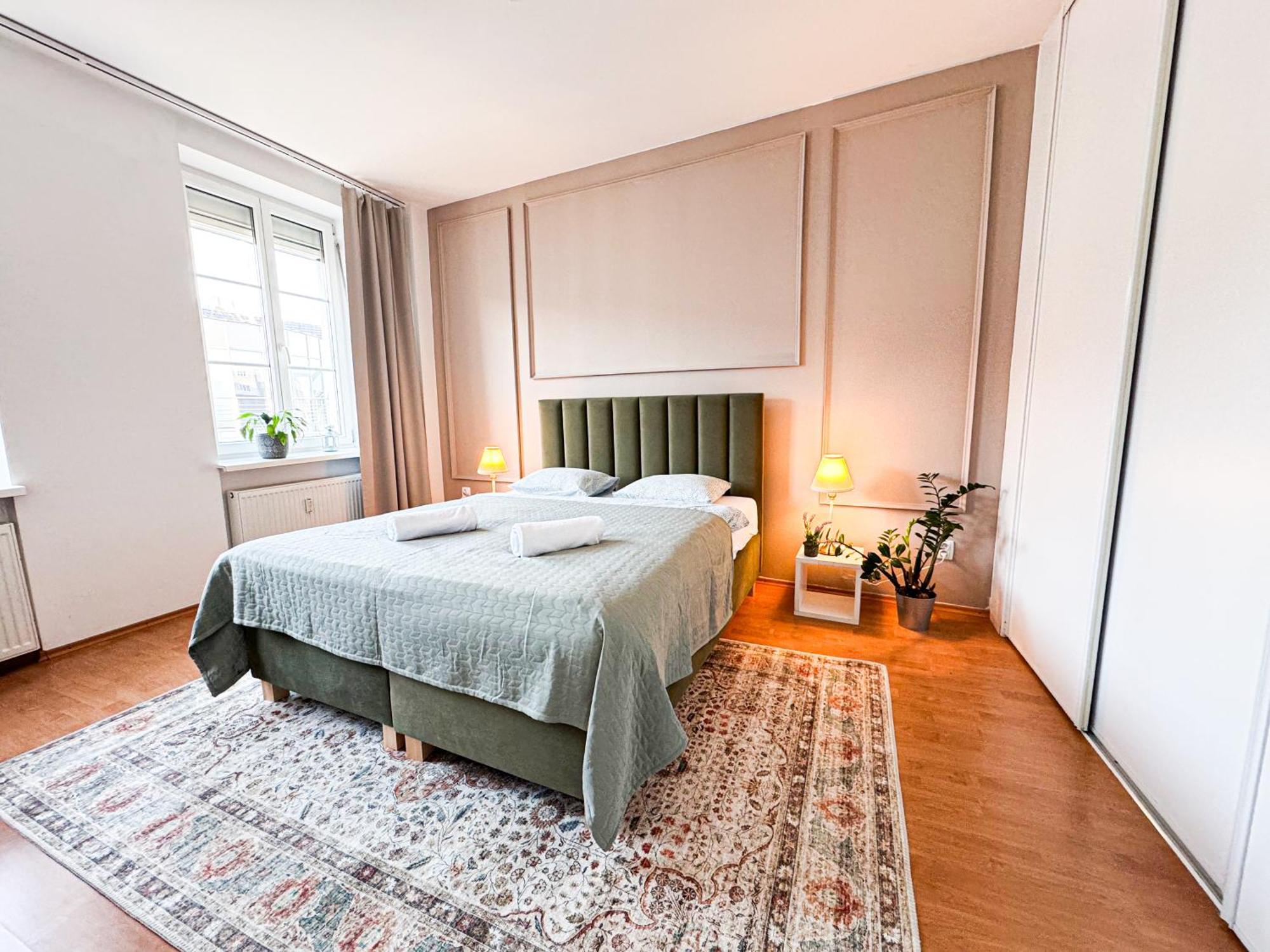 Gorgeous City Center Apartment In Bratislava With Free Parking 외부 사진